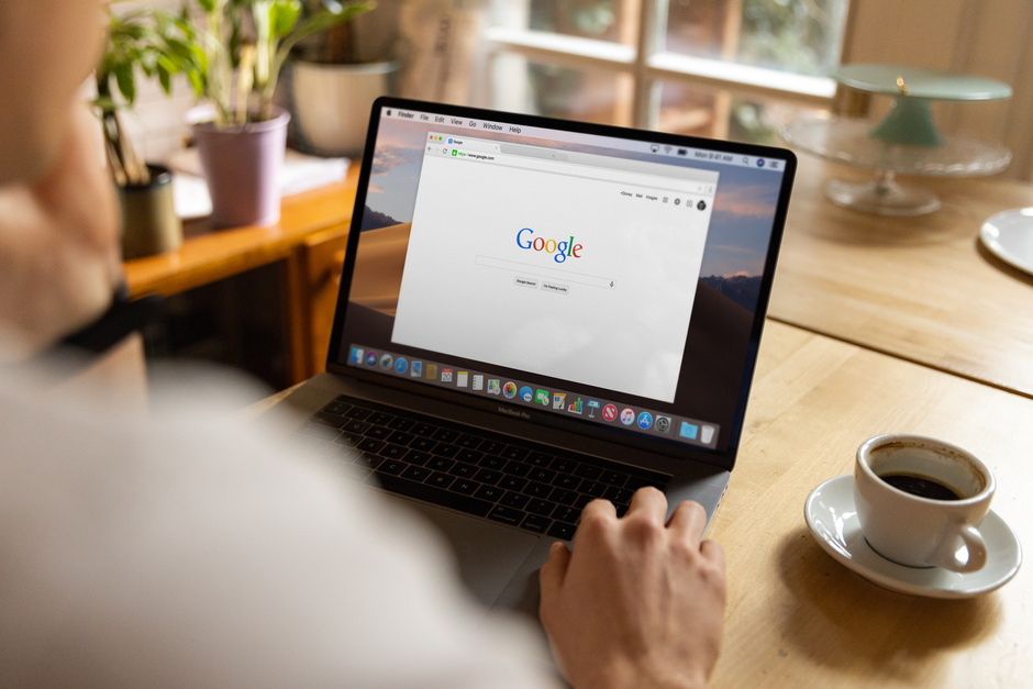 Recherche sur un moteur de recherche depuis un ordinateur